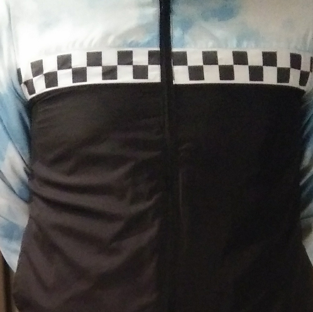 ID windbreaker
